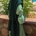abaya tulipe verte en tissu jazz- femme musulmane