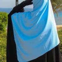 Voile bleu ciel- femme musulmane