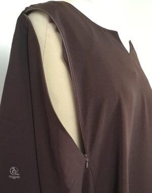 Abaya Allaitement Marron en Tissu whool peach avec poches et zip