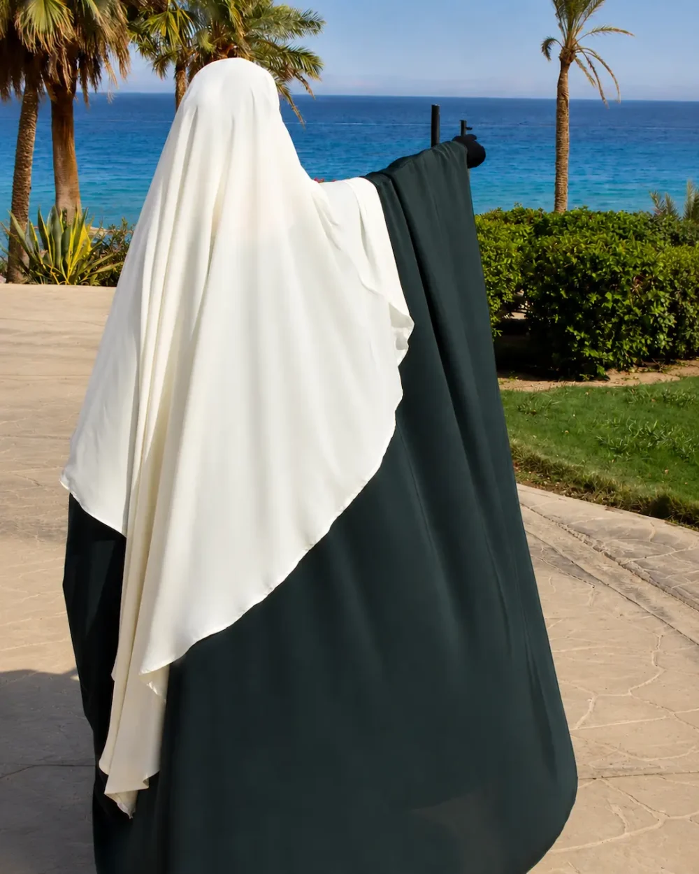 ABAYA NIDHA DOS VERTE