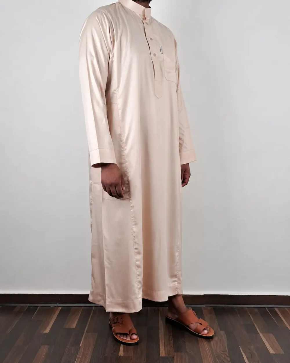 Qamis beige col fermé